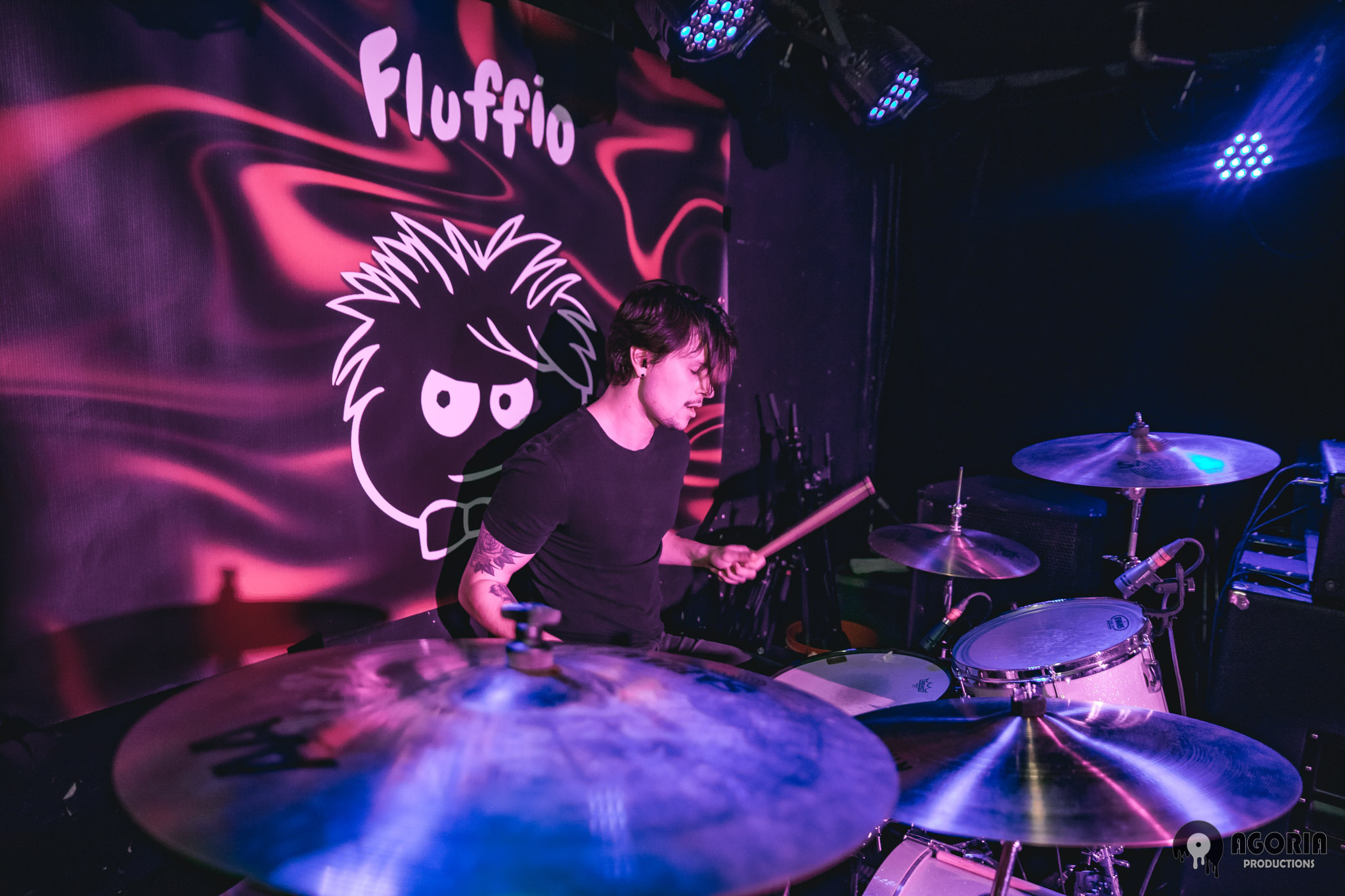 Sean Winick of Fluffio & The RPC drumming live in Toronto at the baby g